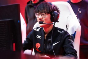 爱游戏体育-Rookie巅峰对决，Karsa与80激战法国队分钟，惊险取胜胜负难料！的简单介绍