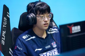 Scout回归赛场，逆转首场状态亮眼，MAD观众沸腾！的简单介绍