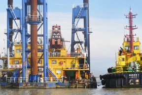 法国杯倒计时；上海海港国际比赛日扳平良机；细节引发关注；引发热议；更衣室氛围转暖的简单介绍