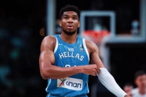 爱游戏体育-字母哥官方宣布反败为胜新规，DWG引发争议！